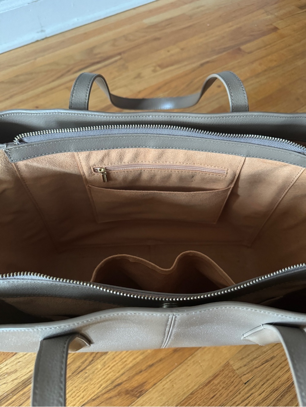 Freja Paloma Tote Taupe - Picture 7 of 9
